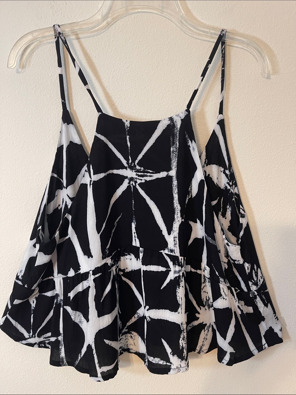 NWT Makai Beach Black & White Printed Spaghetti Strap Top
